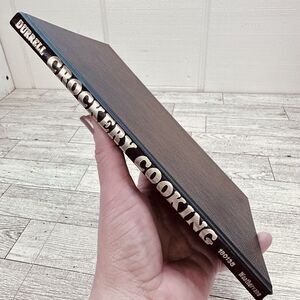 Crockery Cooking by Alexis Durrell (1975 Hardcover Weathervane) Cookbook Recipes